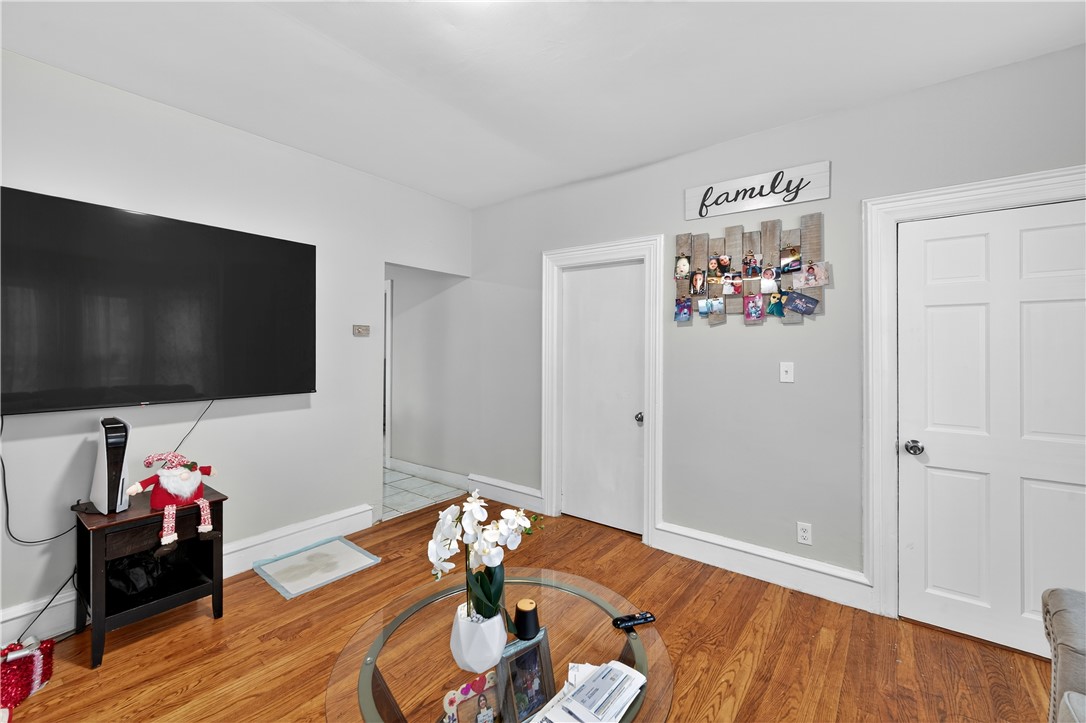 160 Magnolia Street Providence, RI 02909 - Photo 8 of 28