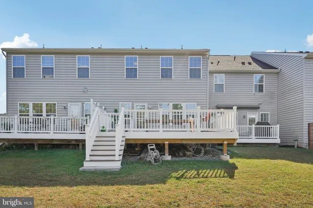 a house view with a outdoor space