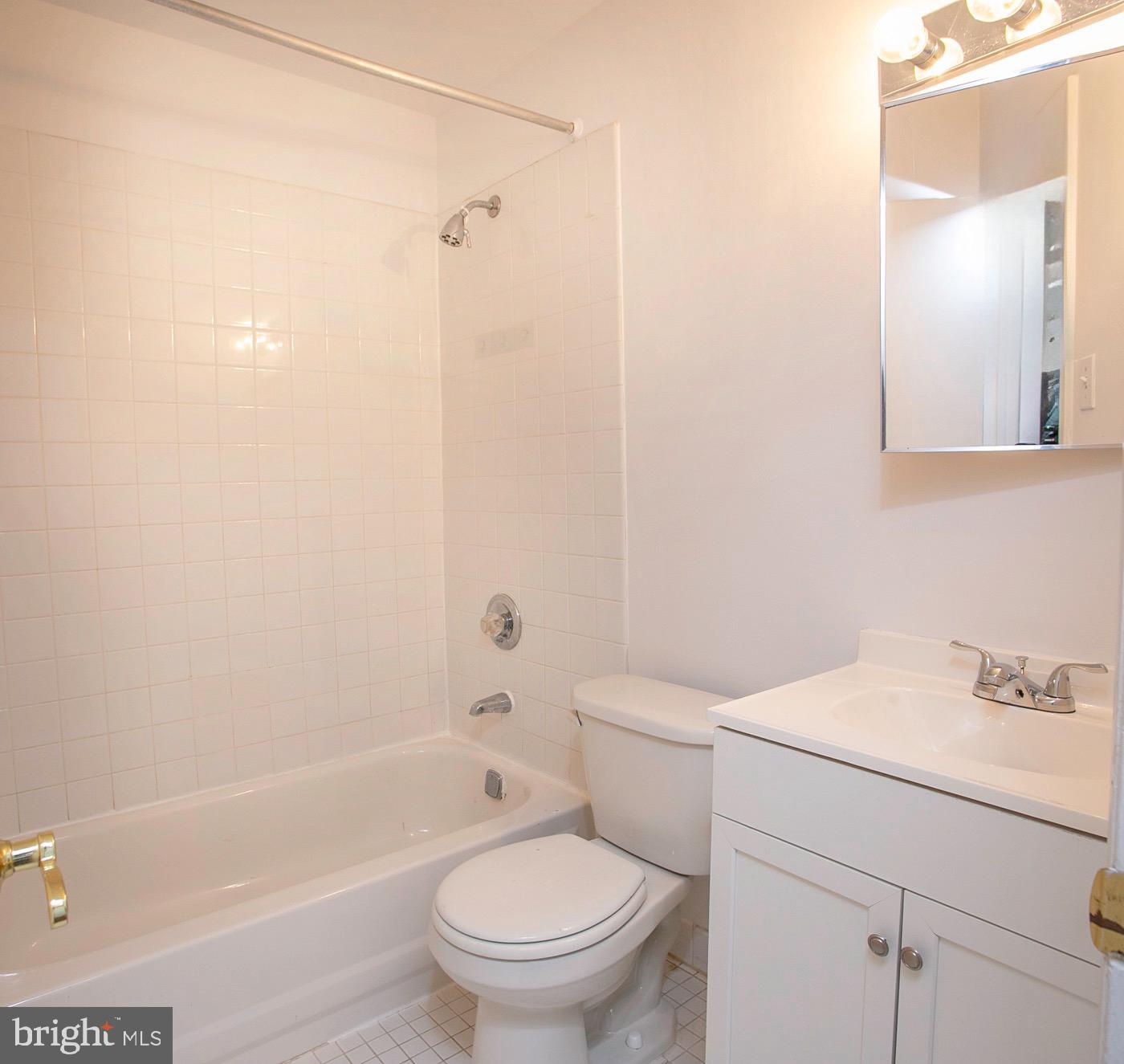 7015 Ridge Avenue, Unit 17 Philadelphia, PA 19128 - Photo 19 of 20 Gallery Image 19