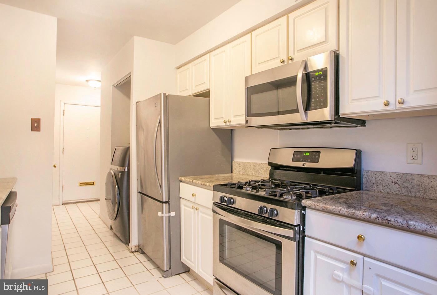 7015 Ridge Avenue, Unit 17 Philadelphia, PA 19128 - Photo 9 of 20 Gallery Image 9