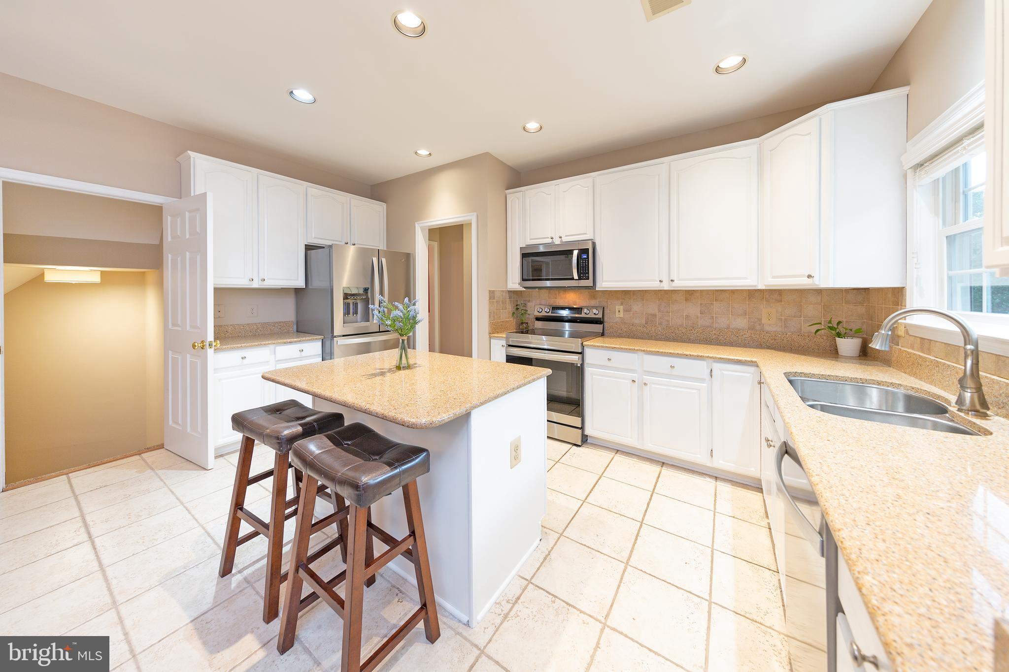 2314 Hurlingham Lane Reston, VA 20191 - Photo 10 of 40 Gallery Image 10