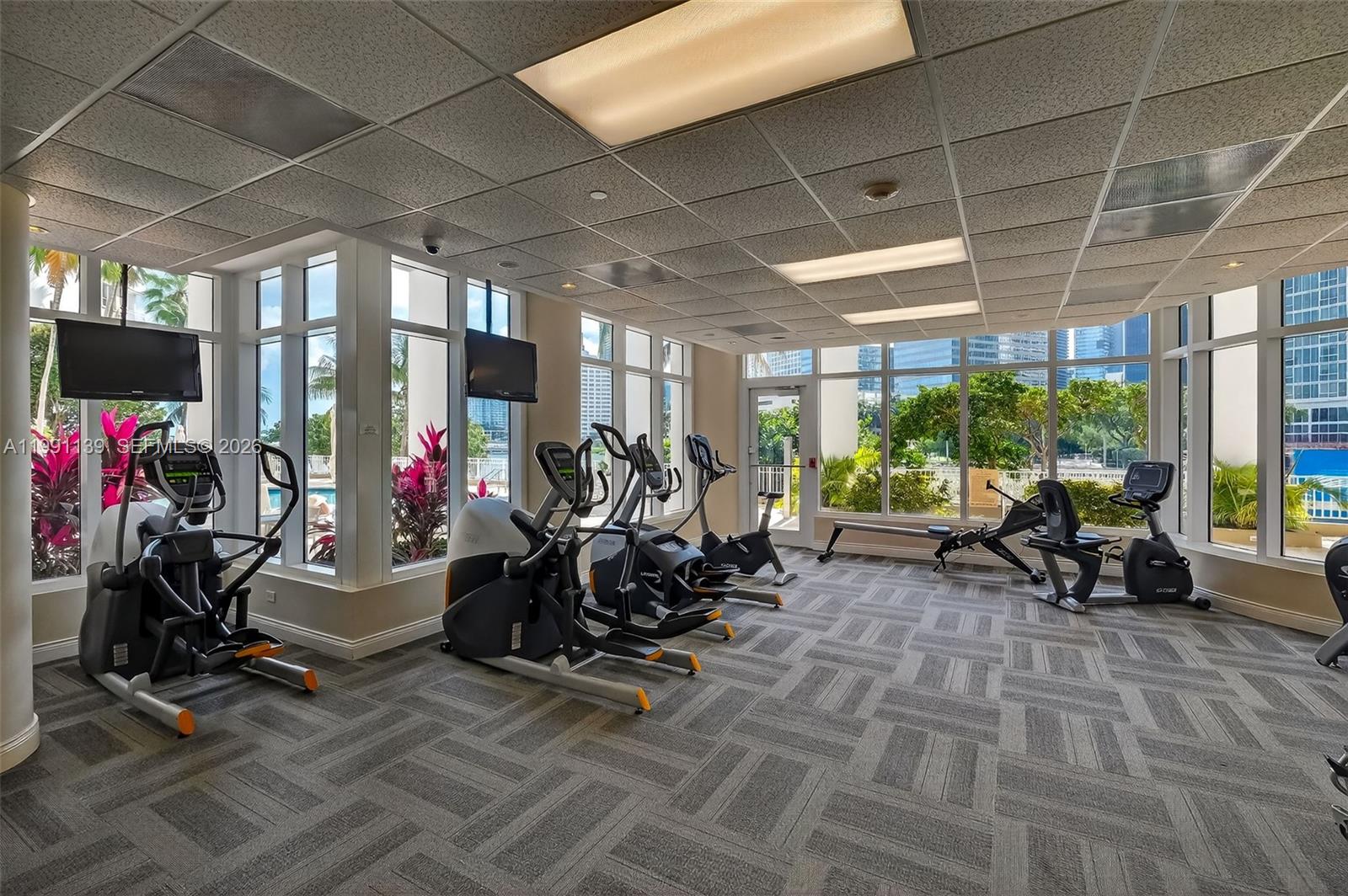 801 Brickell Key Boulevard, Unit 2502 Miami, FL 33131 - Photo 33 of 51