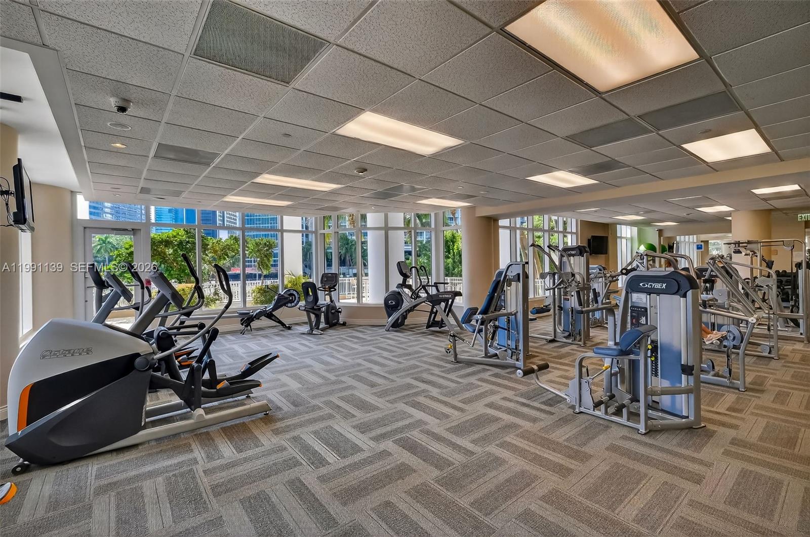 801 Brickell Key Boulevard, Unit 2502 Miami, FL 33131 - Photo 36 of 51
