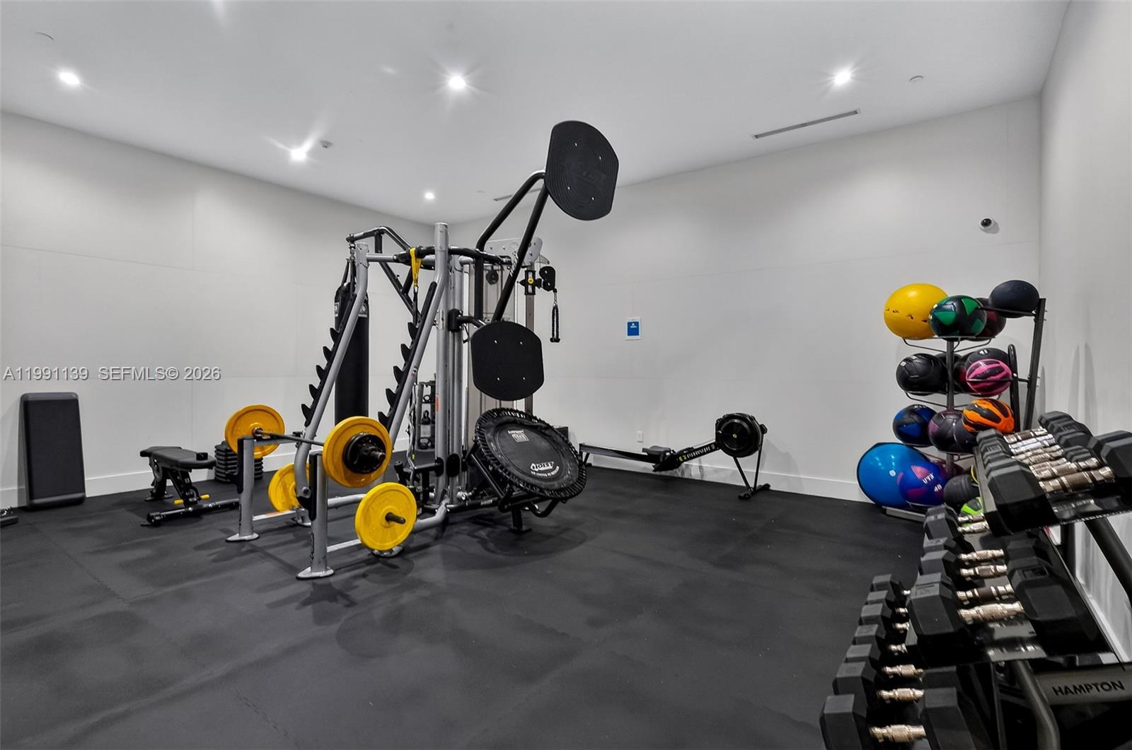 801 Brickell Key Boulevard, Unit 2502 Miami, FL 33131 - Photo 38 of 51