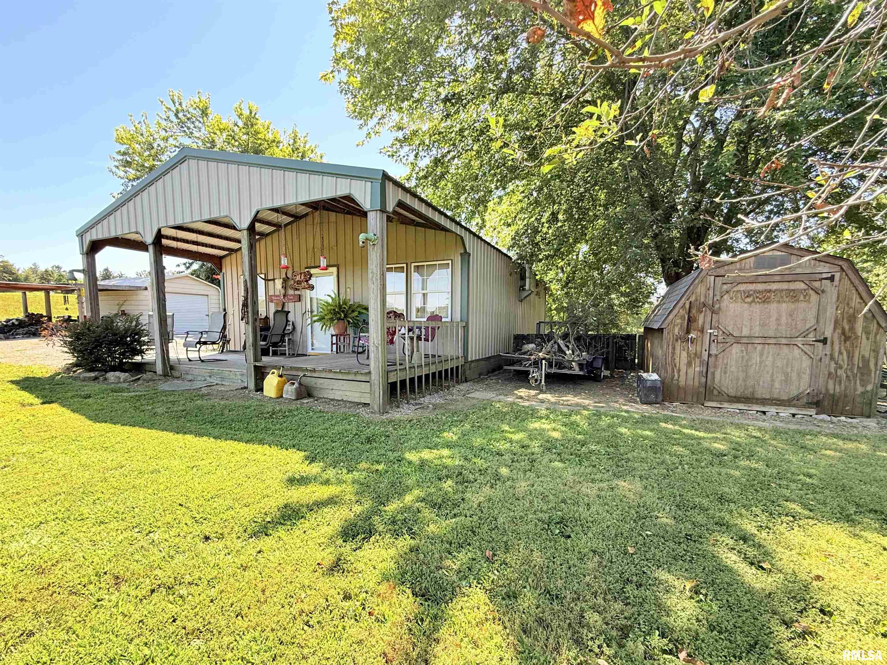 217 Cadiz Road Elizabethtown, IL 62931 - Photo 2 of 17