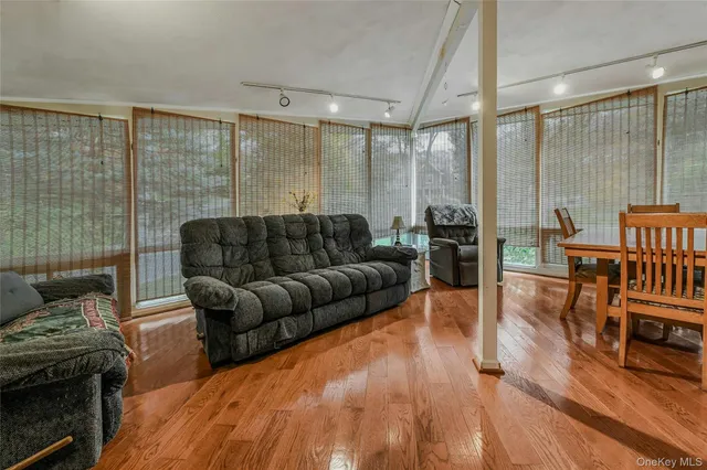 $459,000 | 133 Oak Drive, Baiting Hollow, NY 11933