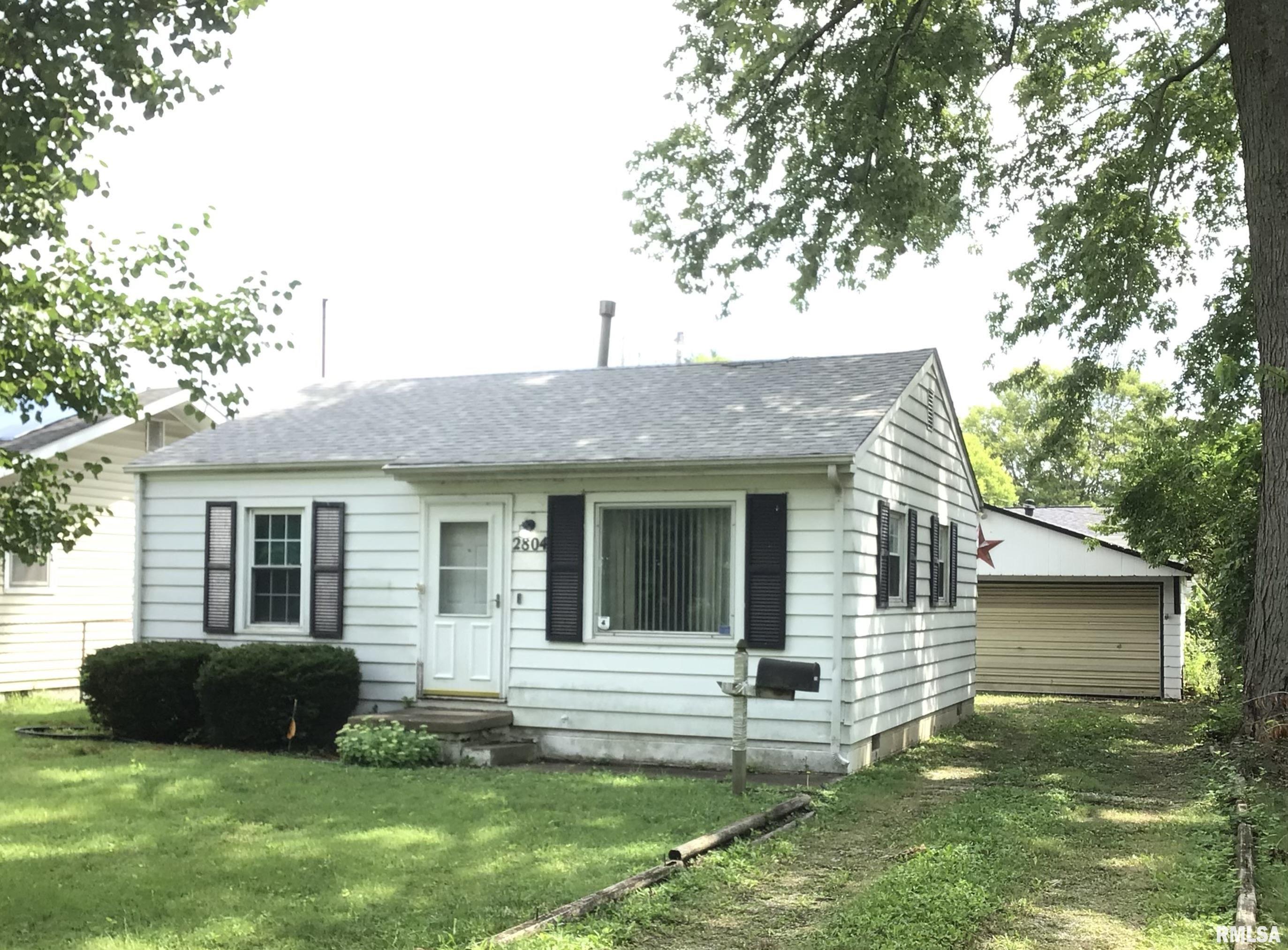 2804 Hoover Avenue Springfield, IL 62703 - Photo 1 of 16 Gallery Image 1