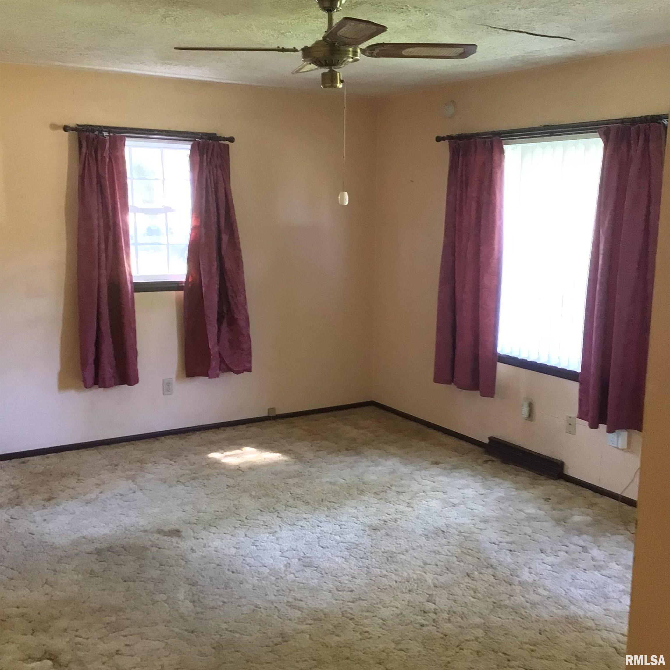2804 Hoover Avenue Springfield, IL 62703 - Photo 6 of 16 Gallery Image 6