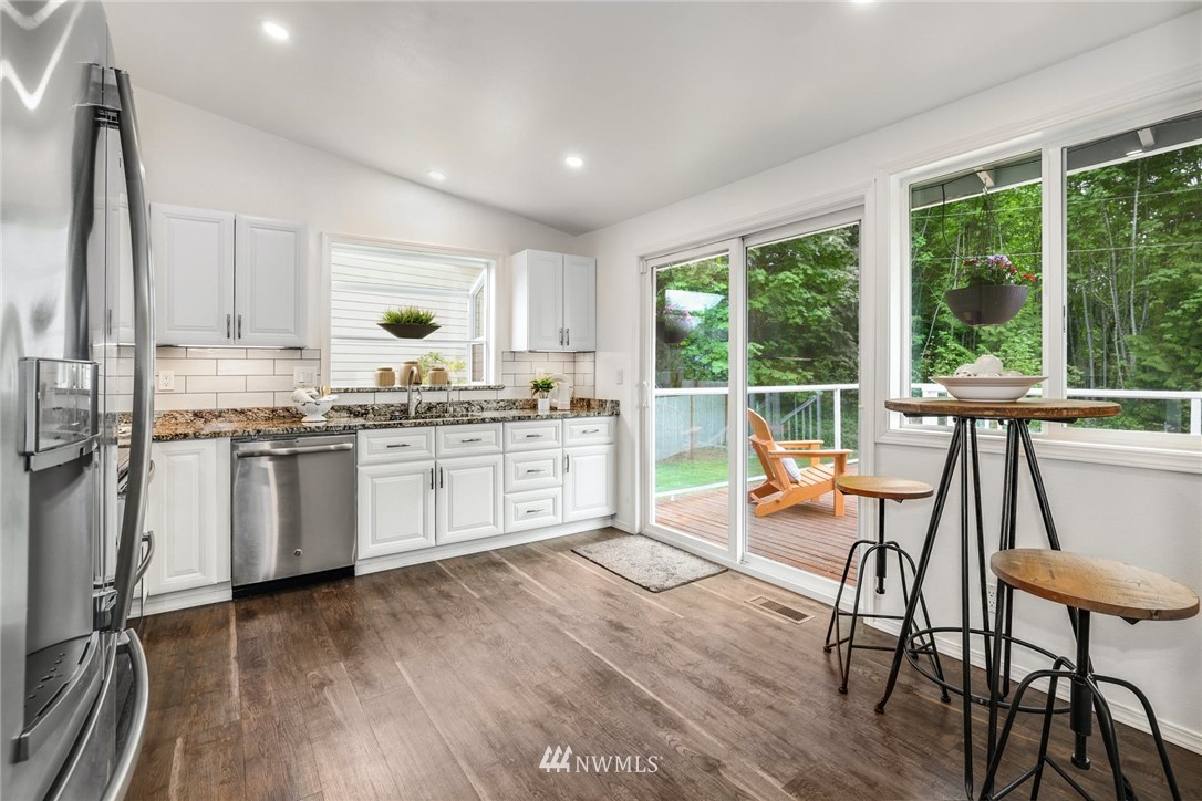 21808 8th Place West Bothell, WA 98021 - Photo 10 of 33