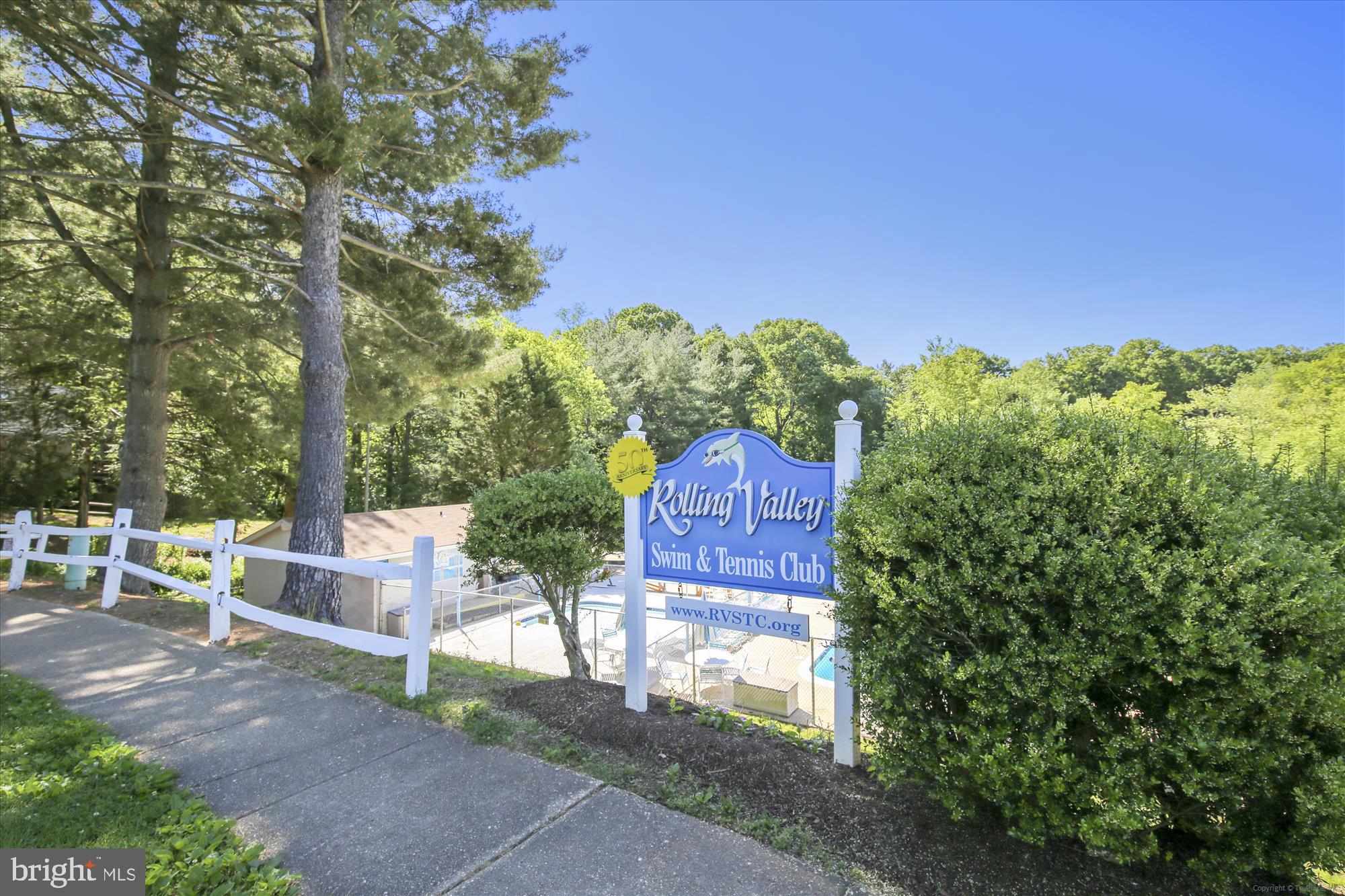 6610 Greenview Lane Springfield, VA 22152 - Photo 32 of 43 Memberships available to Rolling Valley pool.
