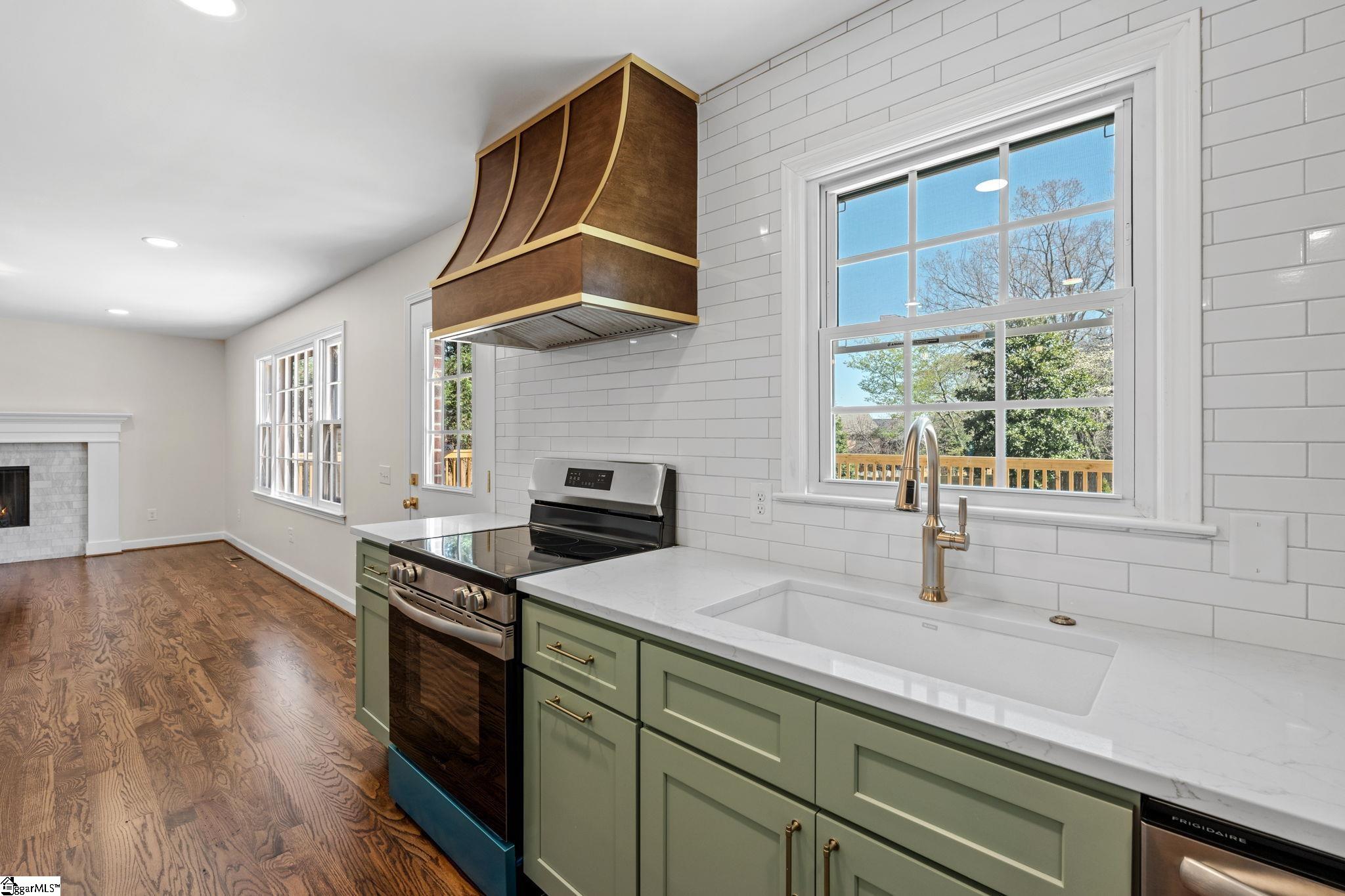 704 Hedgewood Terrace Greer, SC 29650 - Photo 8 of 28