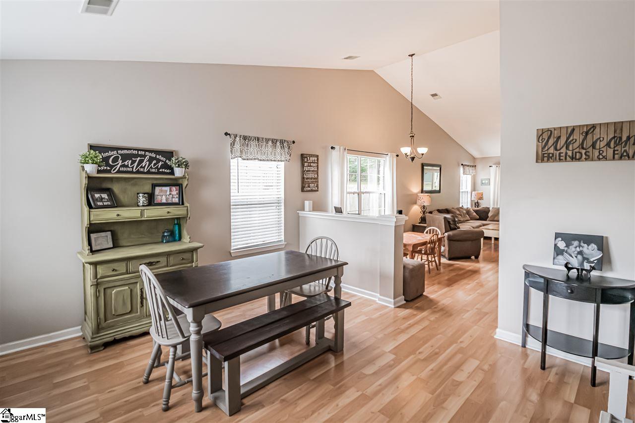 18 Renforth Road Simpsonville, SC 29681 - Photo 8 of 36 Gallery Image 8