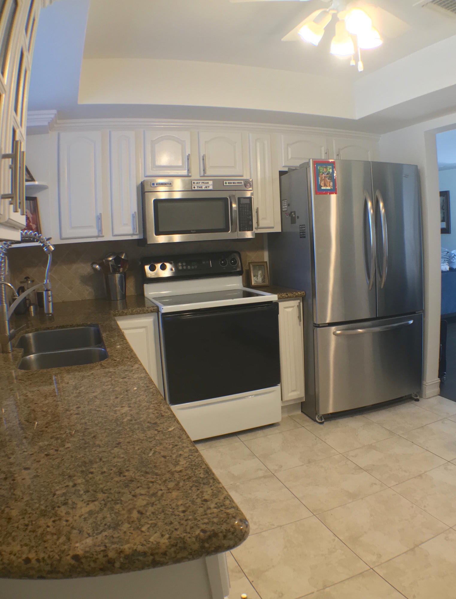 425 Southwest 7th Terrace Boca Raton, FL 33486 - Photo 9 of 26 Kitchen