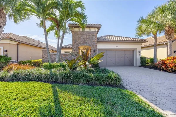 $900,000 | 8522 Palacio Terrace North, Naples, FL 34114