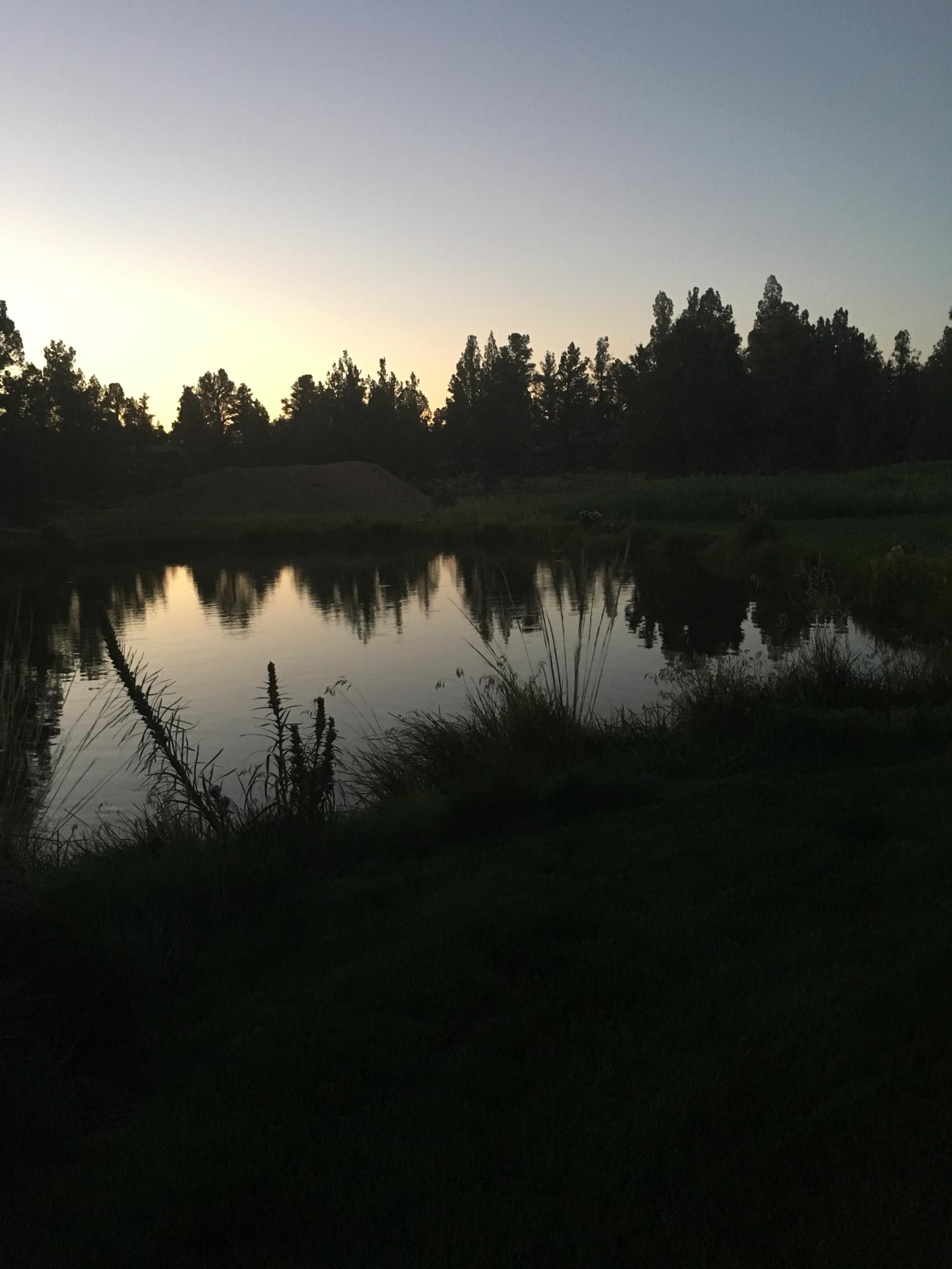 64281 Deschutes Market Road Bend, OR 97701 - Photo 43 of 43 Evening by the Pond