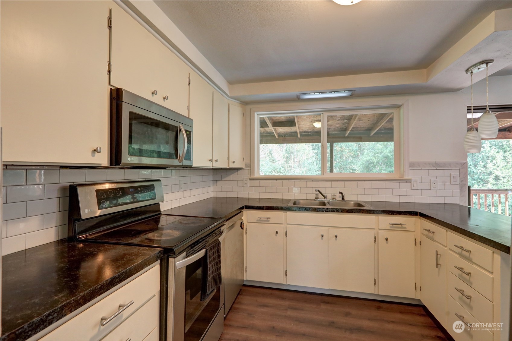 2301 Southeast Arcadia Road Shelton, WA 98584 - Photo 8 of 38 Gallery Image 8