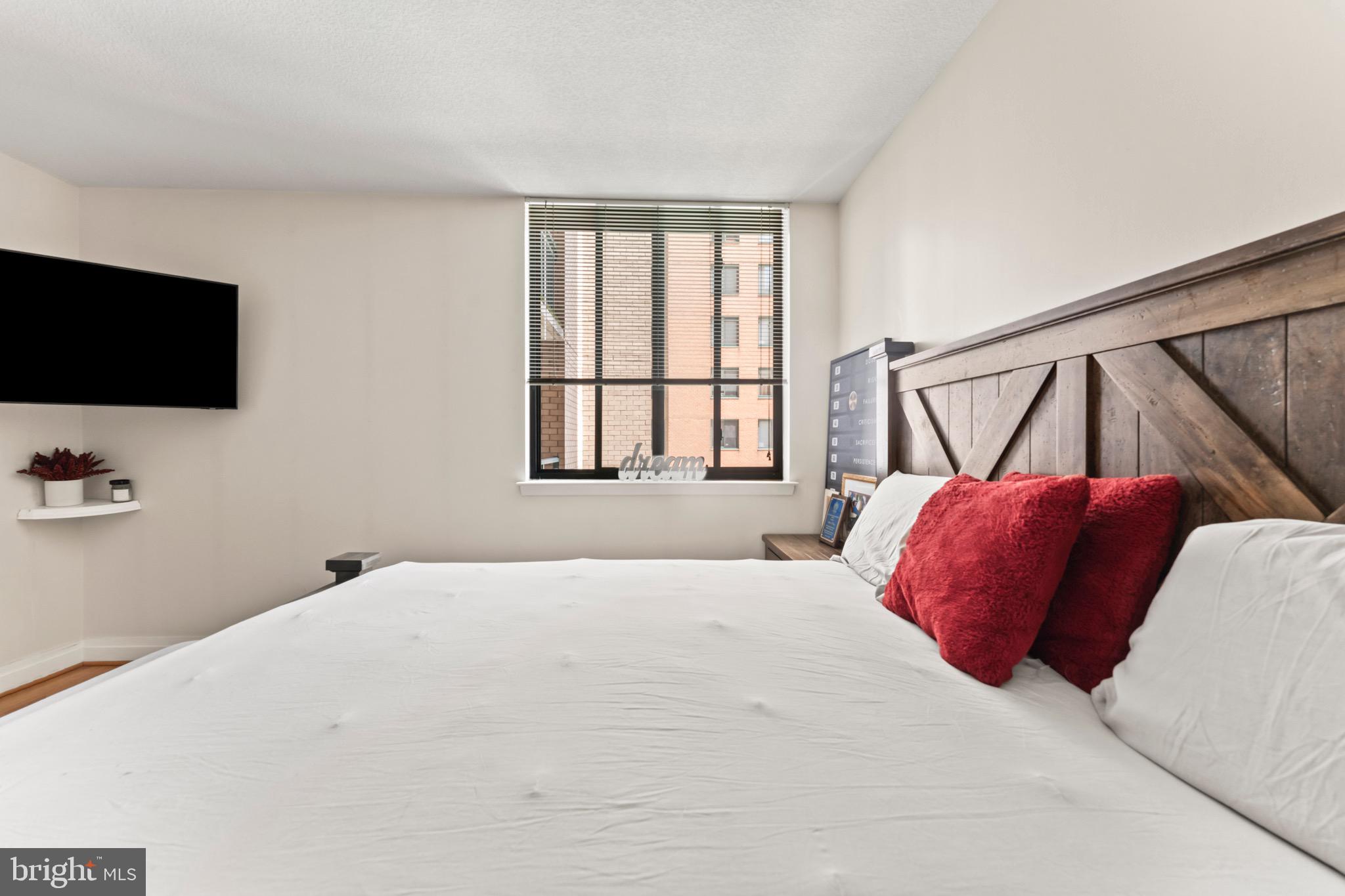 414 Water Street, Unit 1201 Baltimore, MD 21202 - Photo 23 of 44