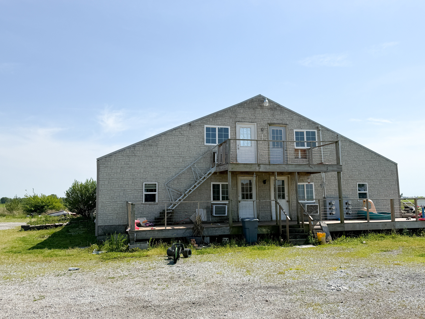 5991 Kinmundy Road Louisville, IL 62858 - Photo 6 of 12 a view of a house with swimming pool and sitting area