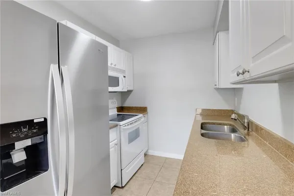 $188,500 | 4635 Bayshore Drive, Unit P4, Naples, FL 34112