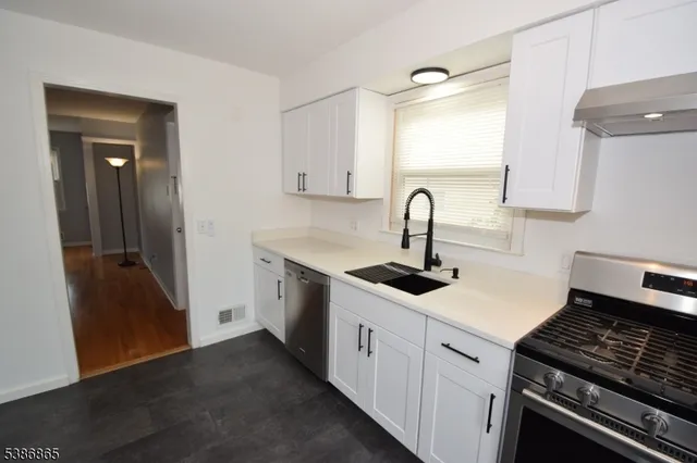 $2,495 | 40 Glaser Avenue, Raritan, NJ 08869