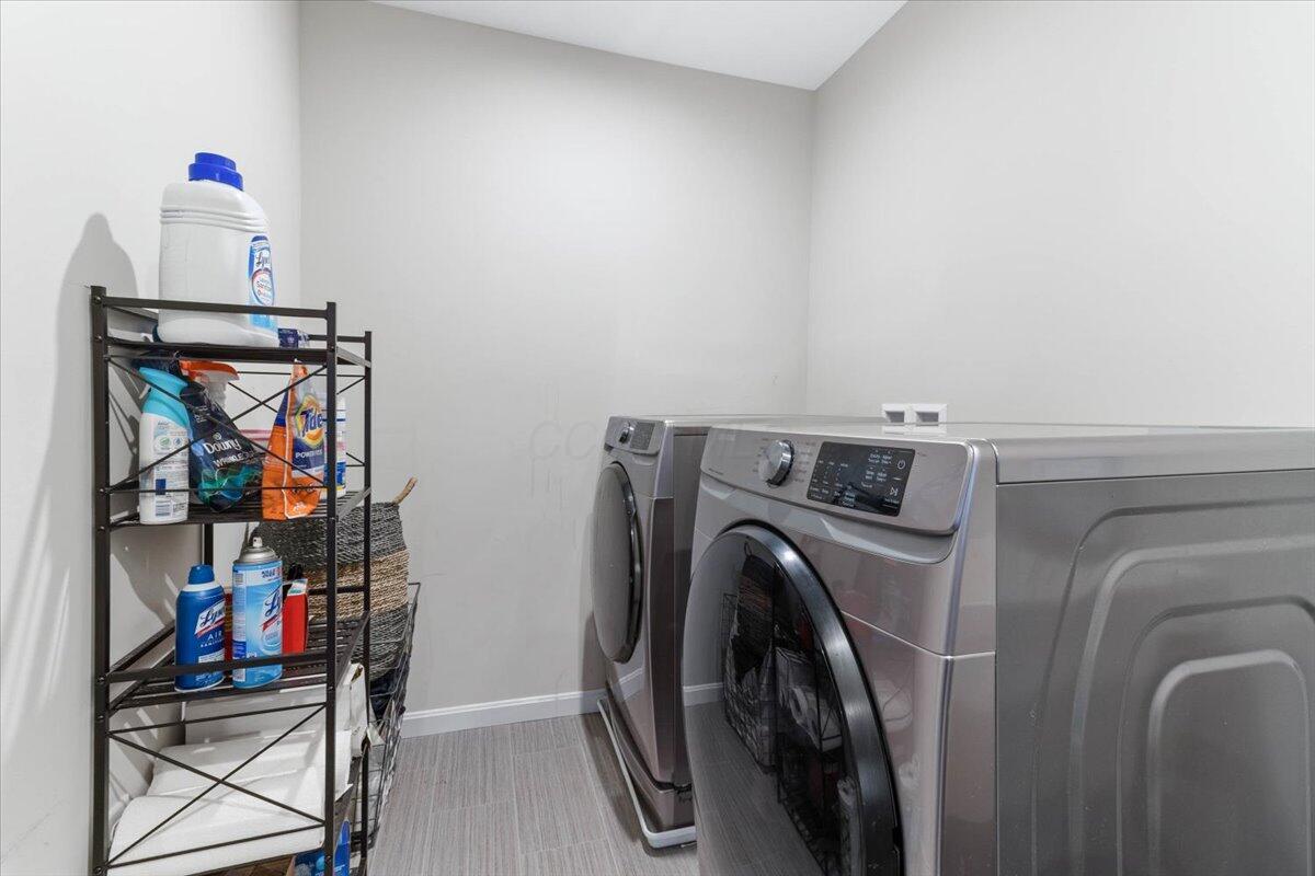 4913 Amber Crossing Road Columbus, OH 43232 - Photo 21 of 23 29-Laundry