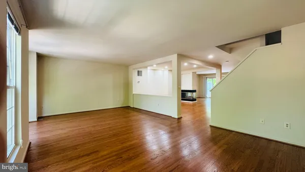 $3,980 | 9407 Van Arsdale Drive, Vienna, VA 22181