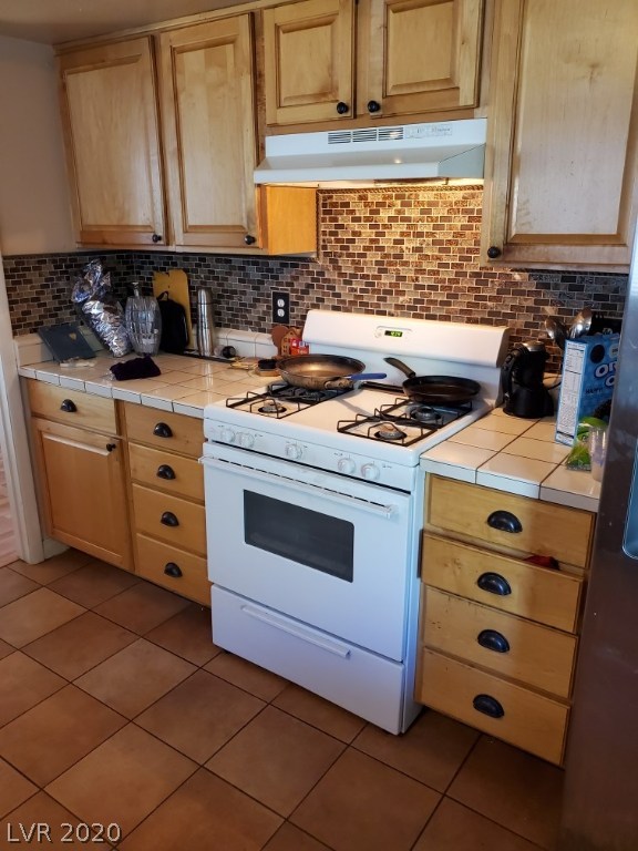 4192 Newcastle Road Las Vegas, NV 89103 - Photo 11 of 29 Gallery Image 11