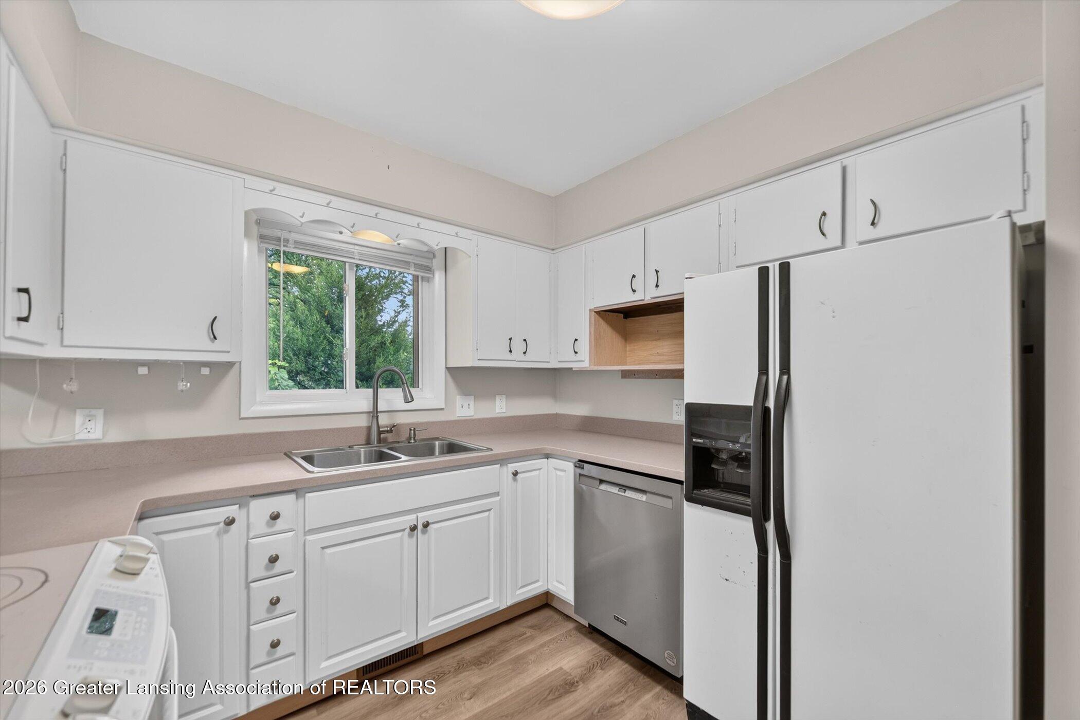 12916 Rambler Road Dewitt, MI 48820 - Photo 10 of 59 13-12916-Rambler-Rd-WindowStill-Photogra