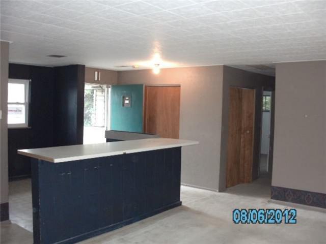 283 South Hamilton Road Columbus, OH 43213 - Photo 5 of 12