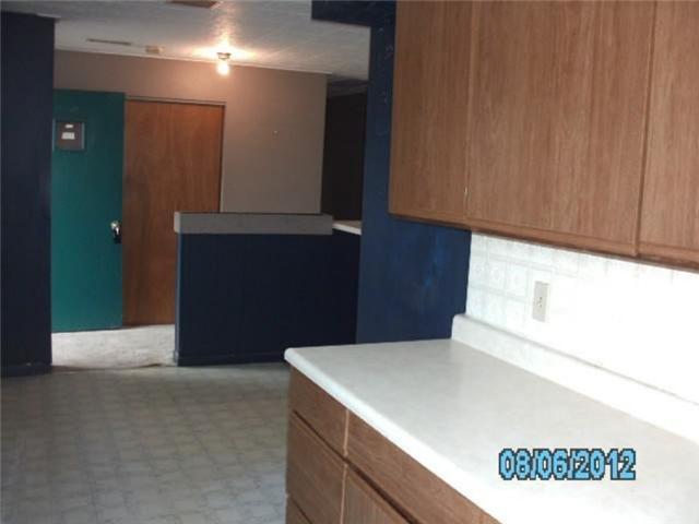 283 South Hamilton Road Columbus, OH 43213 - Photo 6 of 12