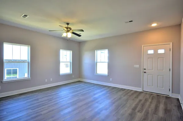 $1,595 | 189 Bainbridge Drive, Unit A, Clarksville, TN 37043