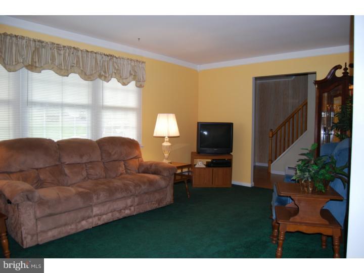 1198 Randy Drive Pottstown, PA 19464 - Photo 18 of 25 Living Room