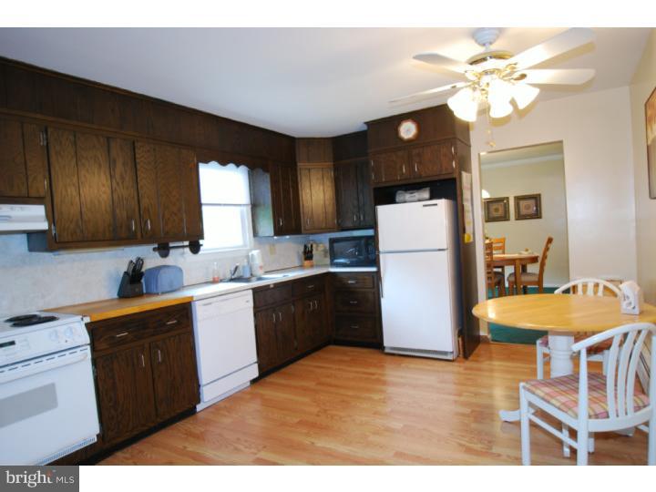 1198 Randy Drive Pottstown, PA 19464 - Photo 5 of 25 Kitchen