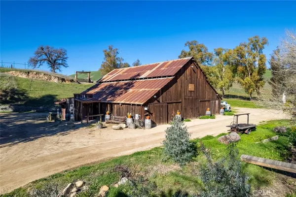 $6,995,000 | 535 Calf Canyon Highway, Creston, CA 93432