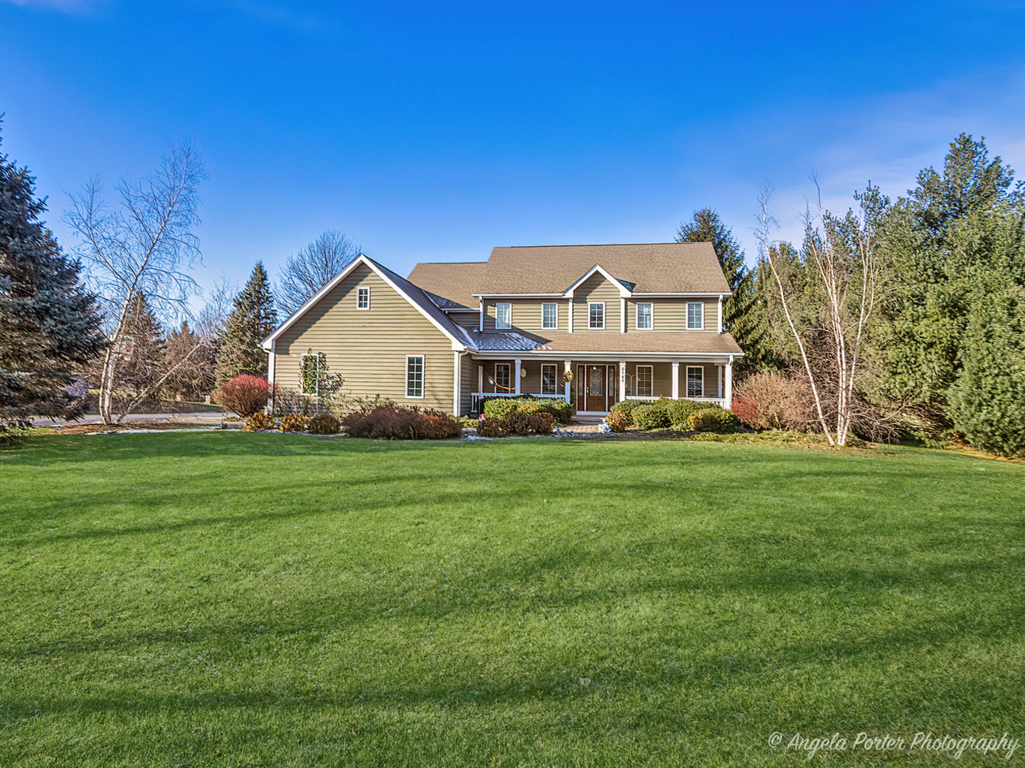 3111 Rogers Road Crystal Lake, IL 60012 - Photo 1 of 53 Gallery Image 1