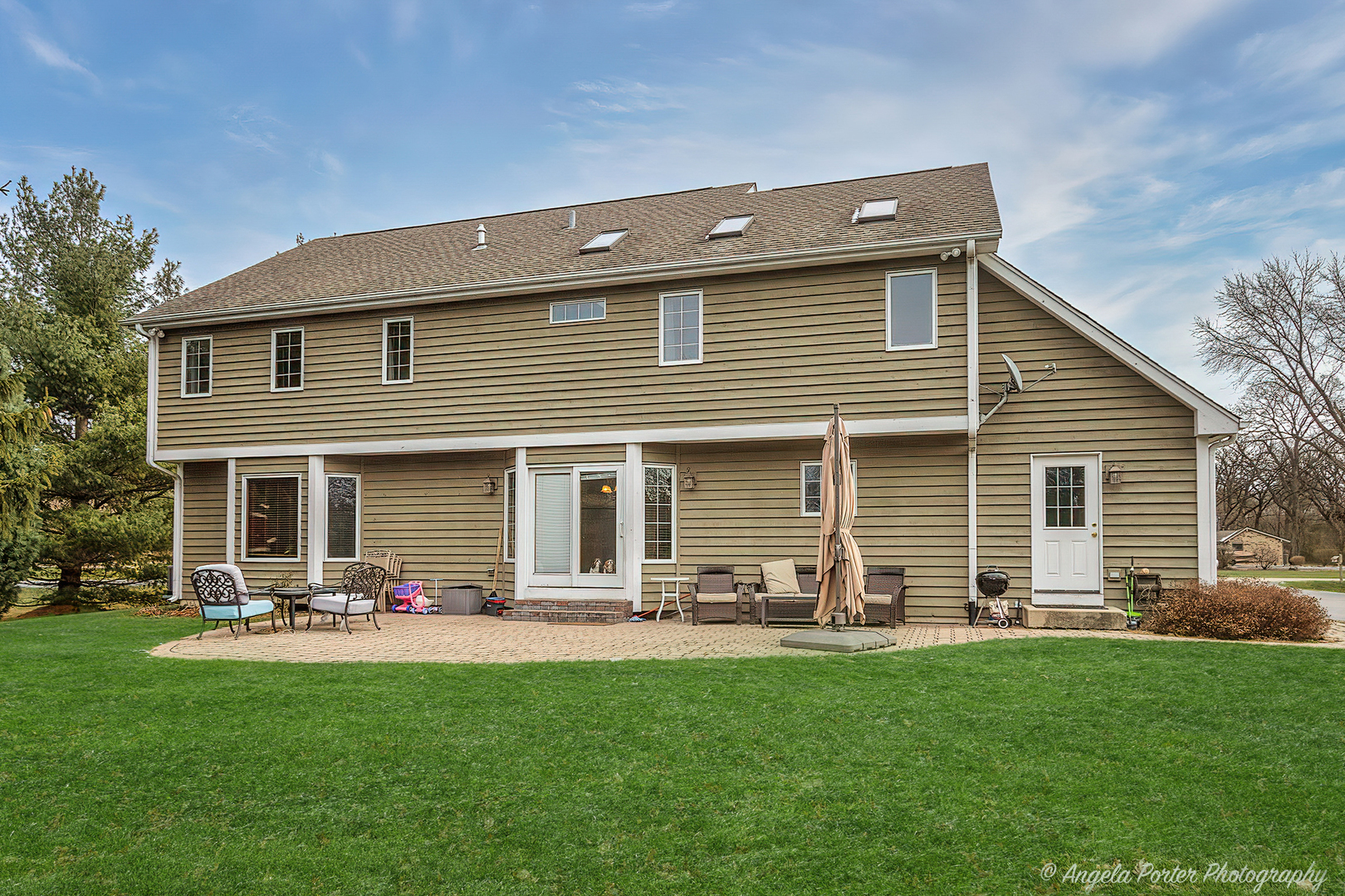 3111 Rogers Road Crystal Lake, IL 60012 - Photo 5 of 53 Gallery Image 5