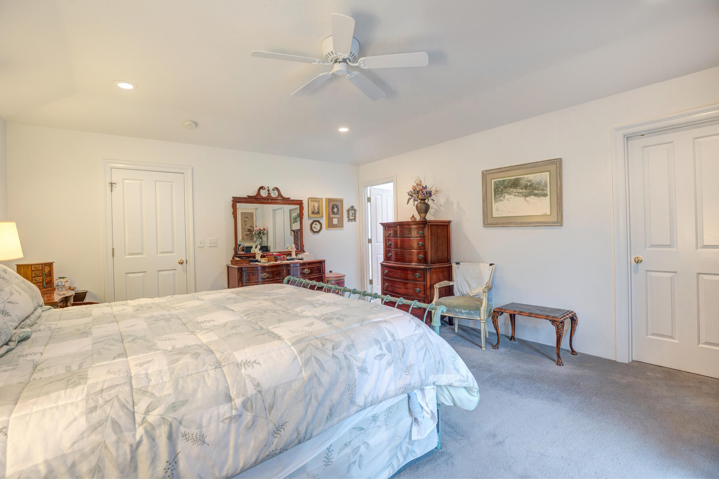 1570 Dick George Road Cave Junction, OR 97523 - Photo 20 of 41 Primary Bedroom