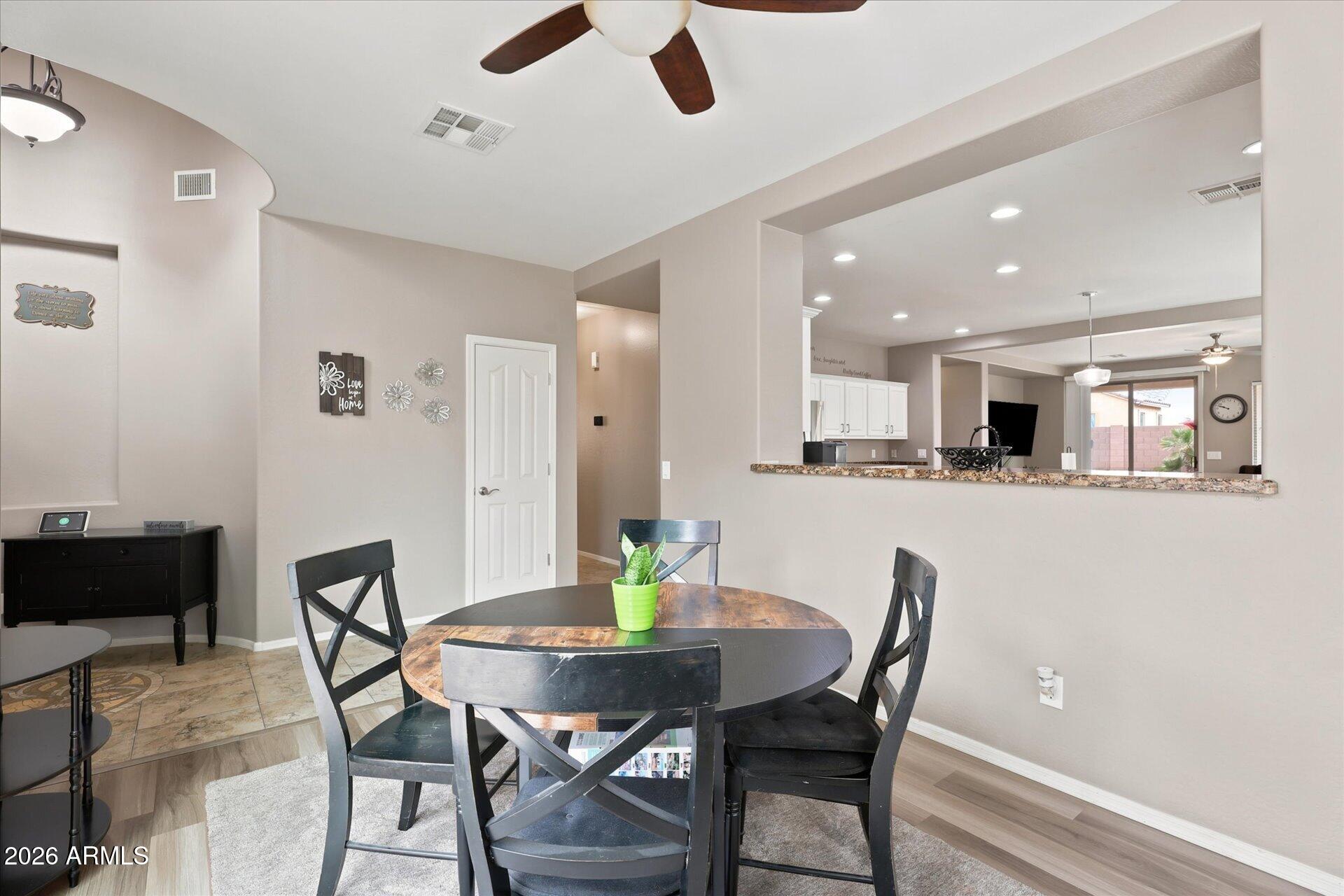 16974 West Rio Vista Lane Goodyear, AZ 85338 - Photo 17 of 38 Dining