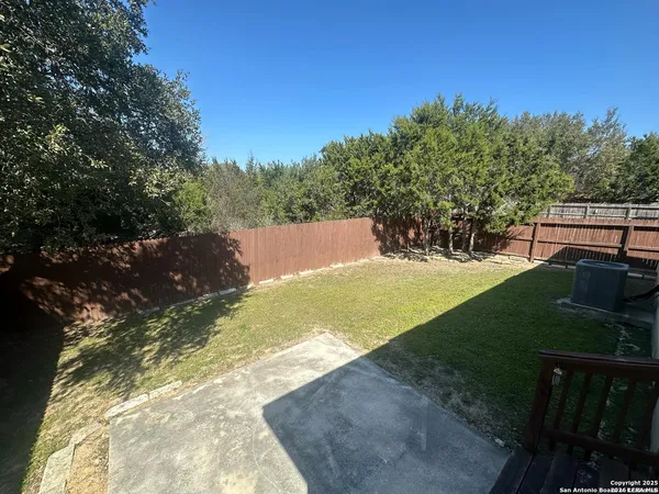 $2,700 | 10811 Yaupon Holly, Helotes, TX 78023