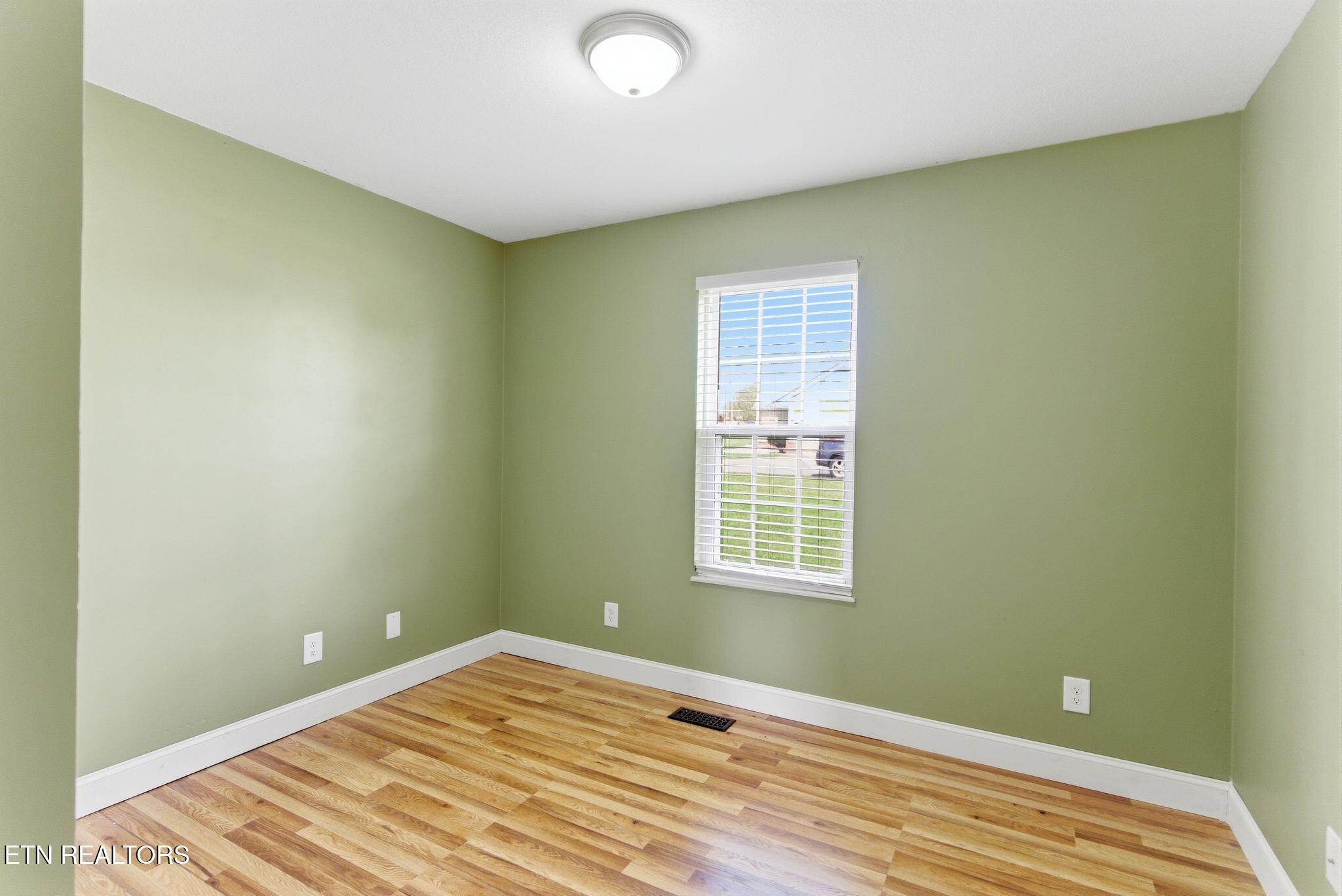 226 Acorn Drive Plainview, TN 37721 - Photo 12 of 21 027_DSC09630