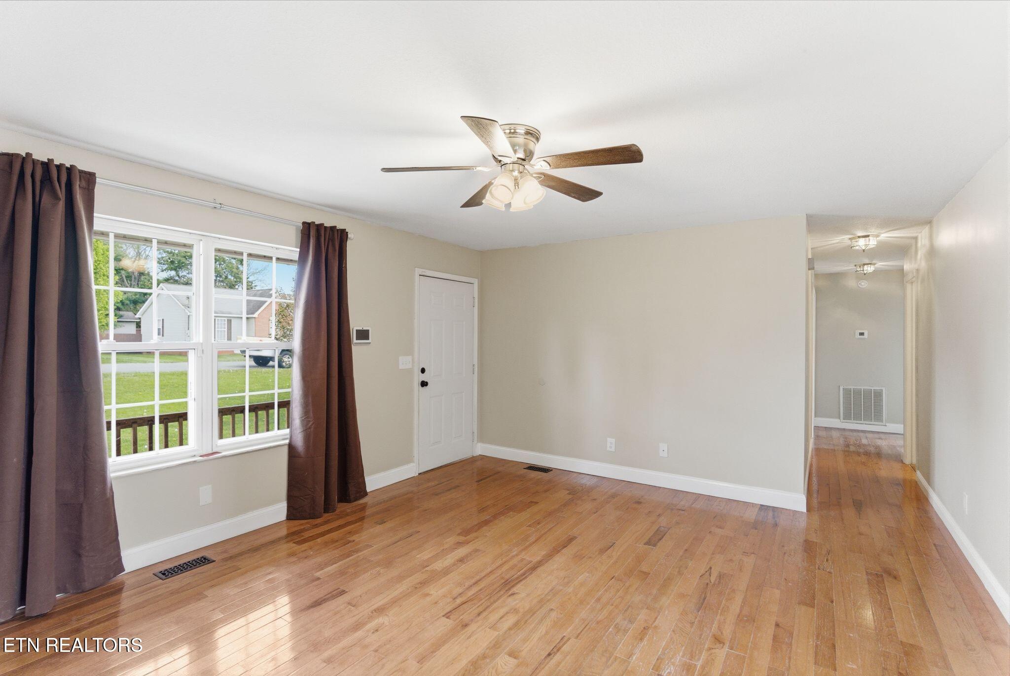 226 Acorn Drive Plainview, TN 37721 - Photo 6 of 21 012_DSC09525