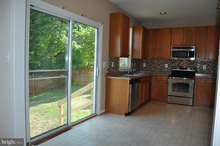 1322 Wheaton Lane Silver Spring, MD 20902 - Photo 4 of 18 Kitchen