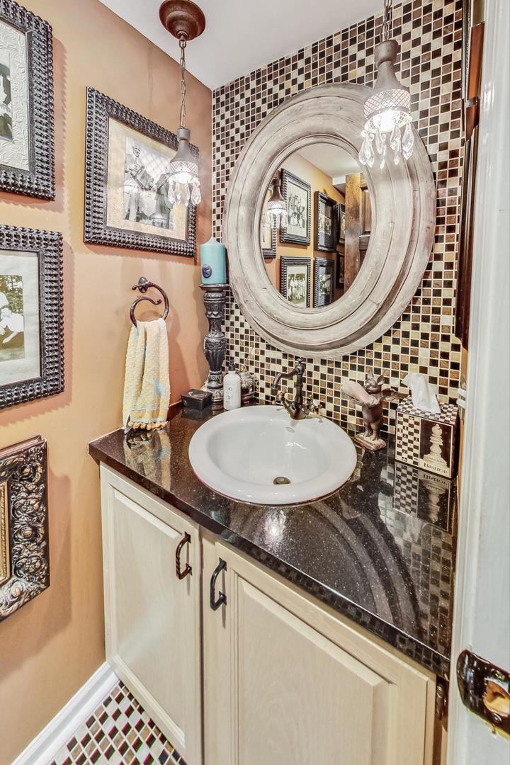 551 Ravinia Road Highland Park, IL 60035 - Photo 15 of 35 Gallery Image 15