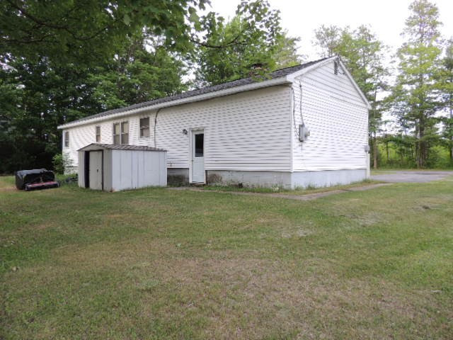 219 Fox Farm Road Plattsburgh, NY 12901 - Photo 4 of 29 Gallery Image 4