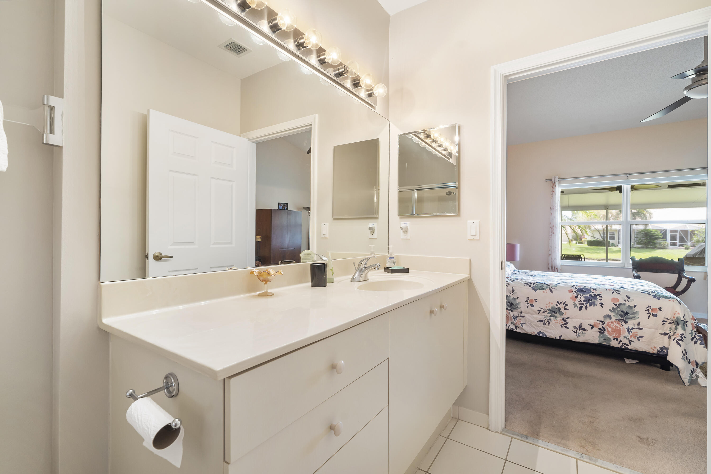 6090 Heliconia Road Delray Beach, FL 33484 - Photo 13 of 20 Bathroom