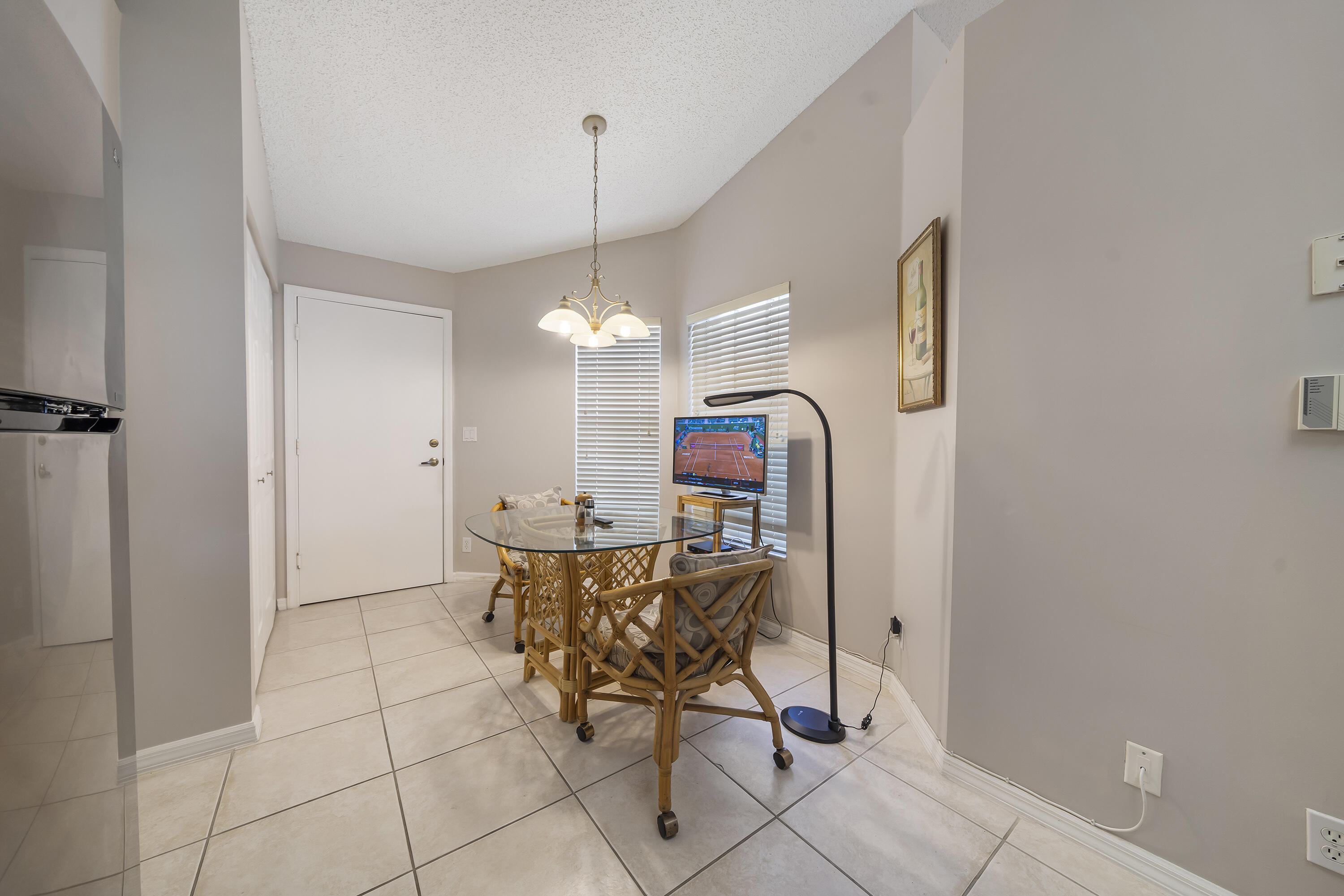 6090 Heliconia Road Delray Beach, FL 33484 - Photo 5 of 20 Kitchen