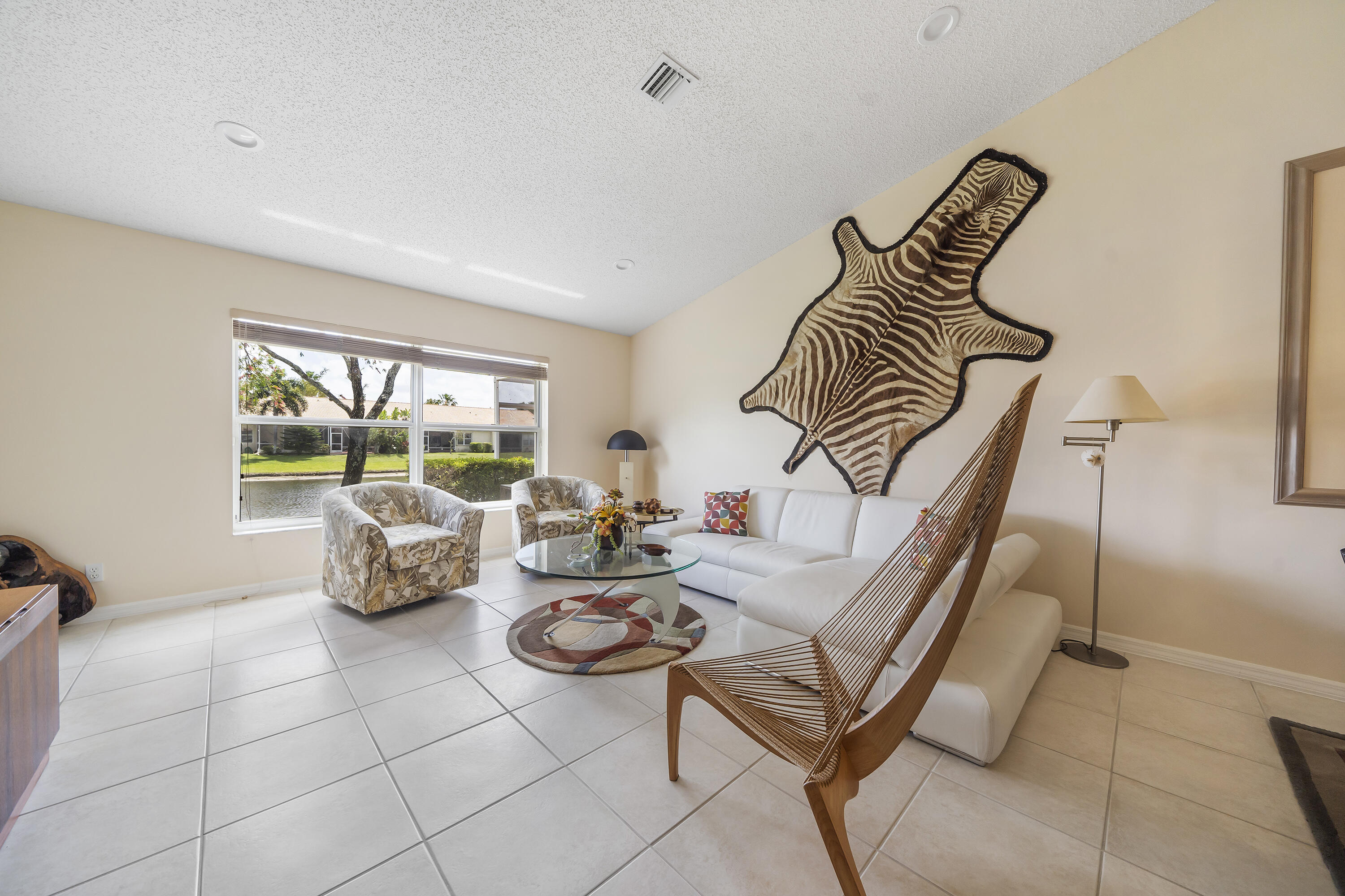 6090 Heliconia Road Delray Beach, FL 33484 - Photo 6 of 20 Living Room
