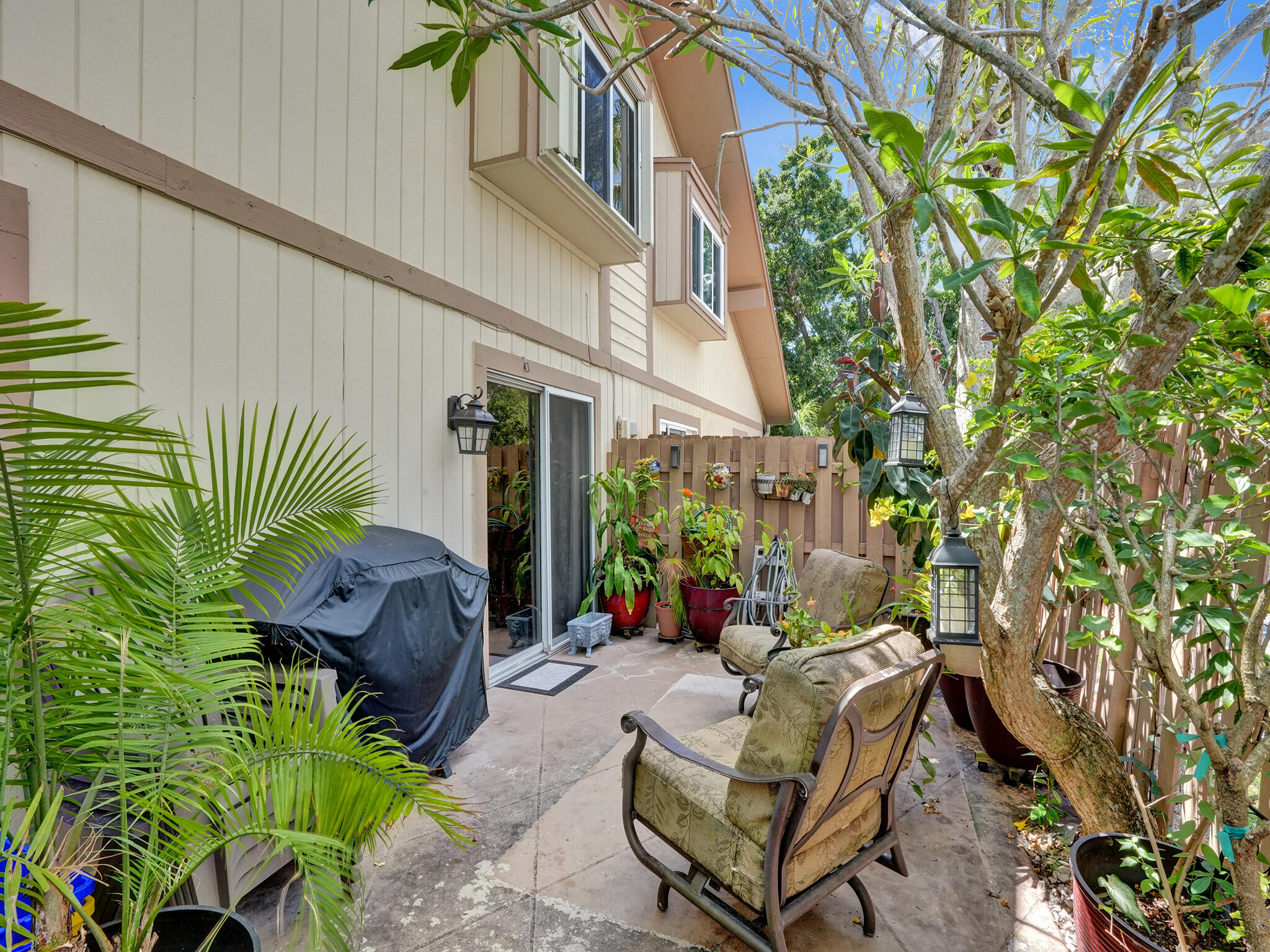 313 Maplecrest Circle Jupiter, FL 33458 - Photo 22 of 30 Patio
