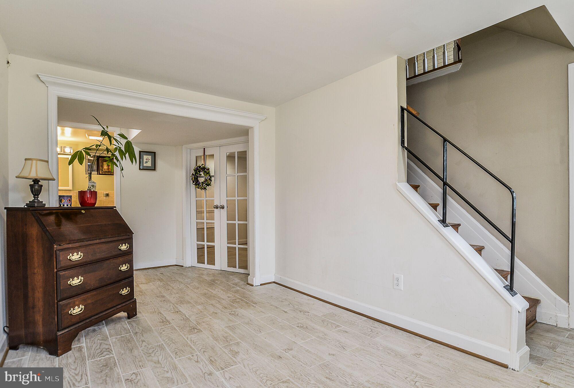 7219 Monticello Boulevard Springfield, VA 22150 - Photo 12 of 29 Large entrance foyer