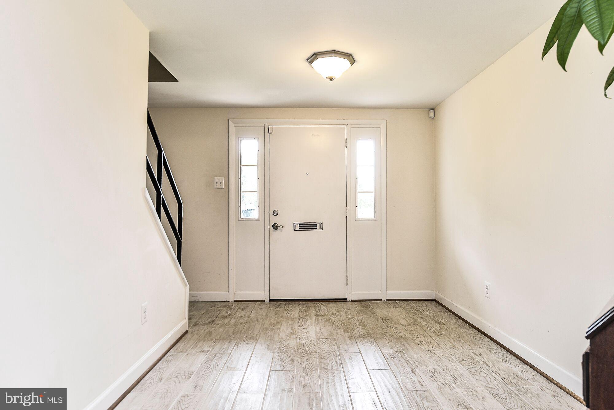 7219 Monticello Boulevard Springfield, VA 22150 - Photo 10 of 29 Large entrance foyer